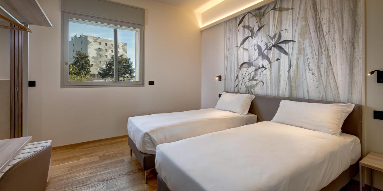 Park Hotel & Residence By The Cube Fidenza Exteriér fotografie